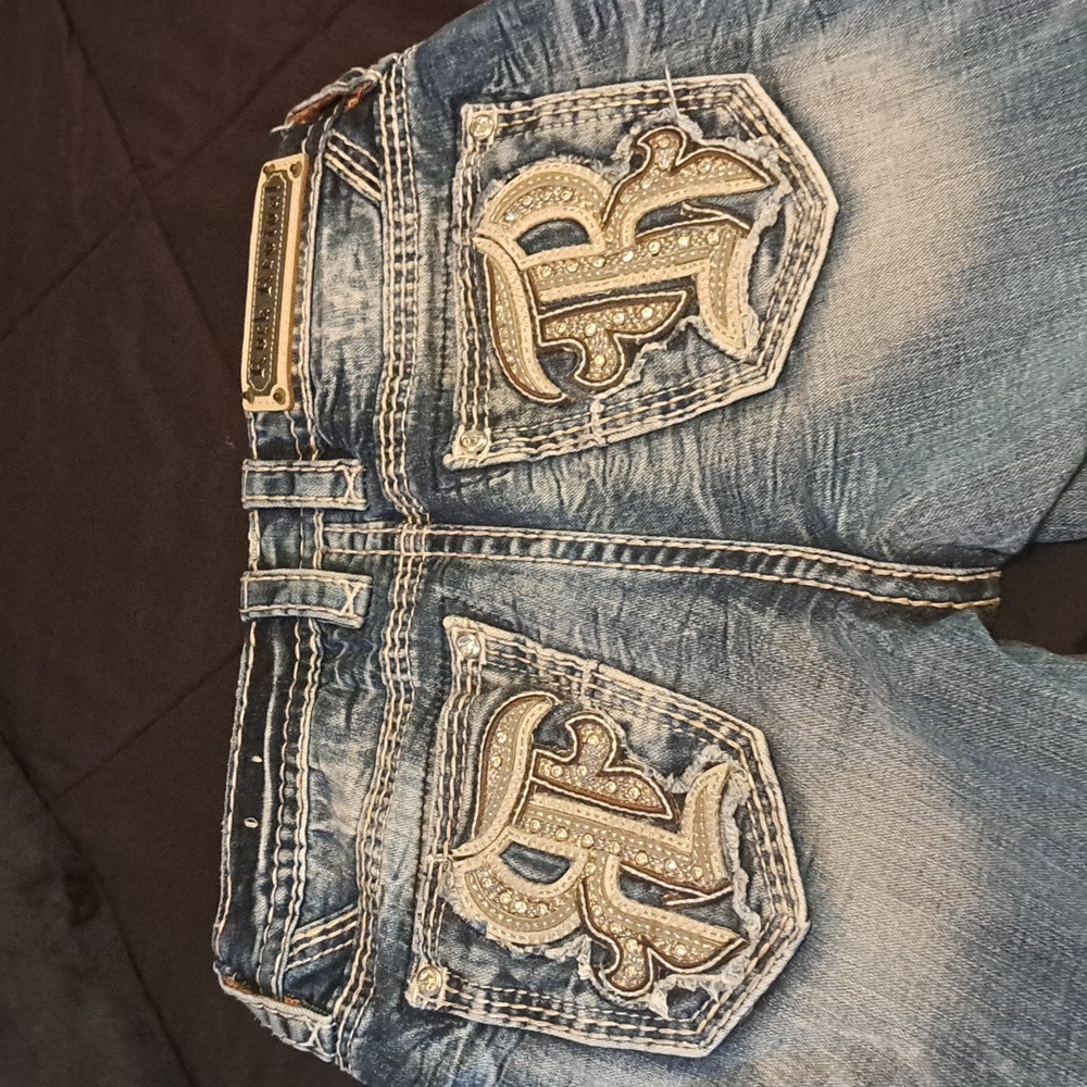 Clothes - Picture 2 of 3